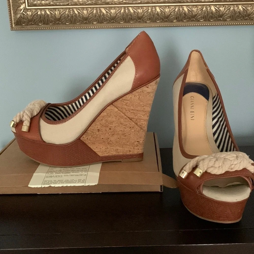 Gianni Bini Nautical Knot Peeptoe Platform‎ Wedges